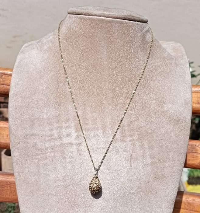 Vintage 375 (9ct) Gold and Rhinestone Fruit Pear Shaped Pendant (Weight 1.36g) on 925 Necklace Chain
