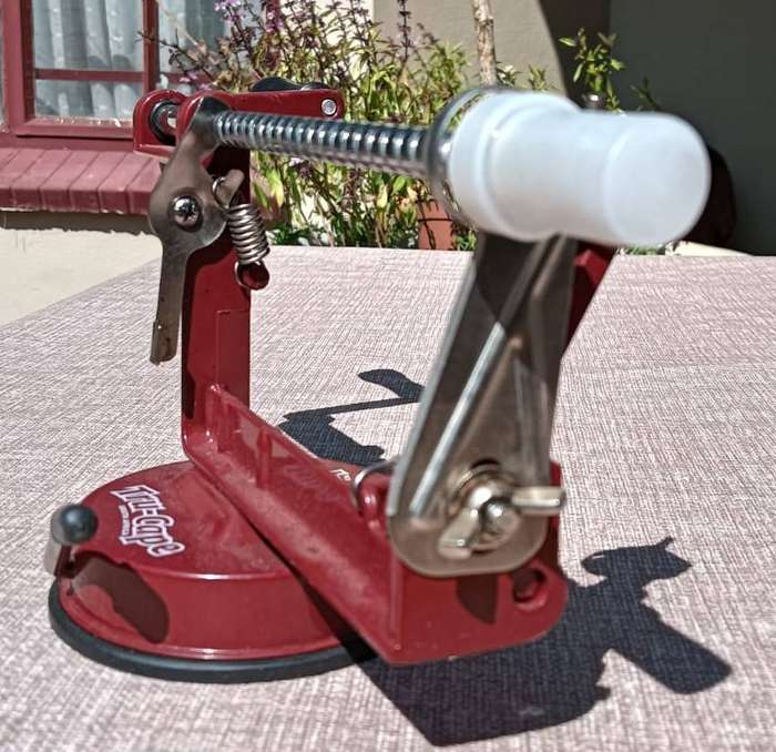 Tru-Cape Apple Peeler, Corer and Slicer in Box