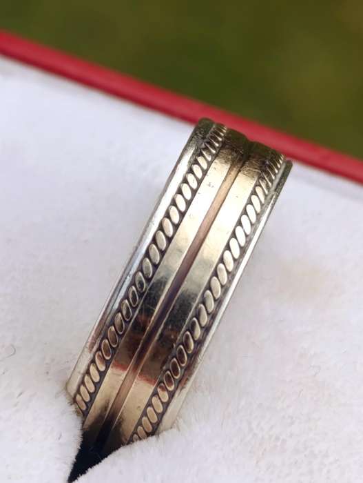 9ct Gold 6MM Two Tone Rope Design Band
