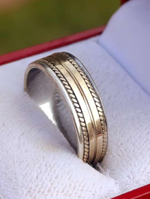 9ct Gold 6MM Two Tone Rope Design Band