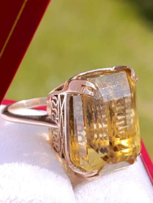 Estate Large Citrine 9ct Gold Ring