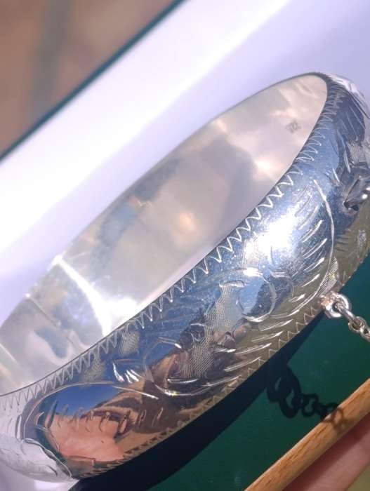 Sterling Floral Cutwork 1.5CM Bangle