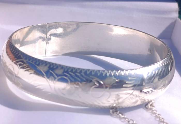Sterling Floral Cutwork 1.5CM Bangle