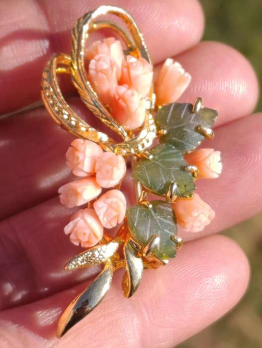 Vintage Flower Bouquet Brooch