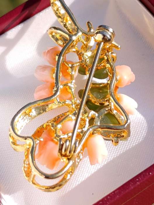 Vintage Flower Bouquet Brooch