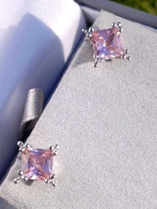 Jenna Clifford 9ct White Gold Topaz Earrings