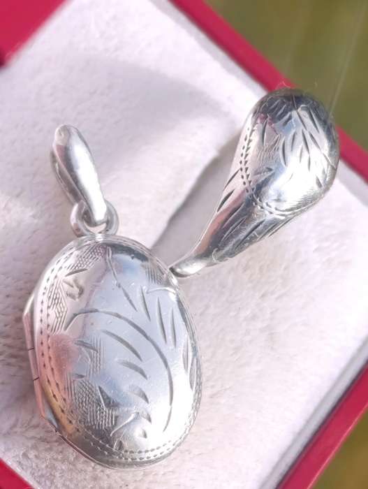Vintage Sterling Floral Cutwork Ring & Locket Set