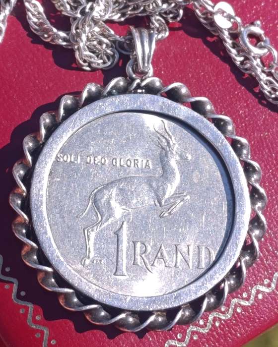 Sterling Vintage 1989 R1 Coin Pendant Set