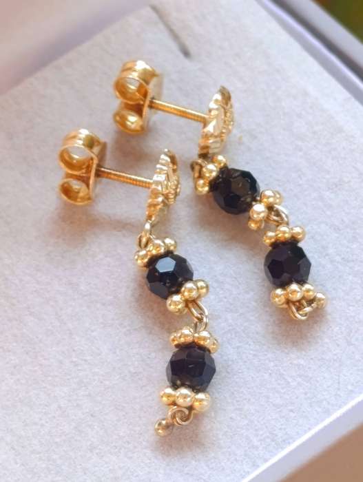 9ct Gold Vintage Black Crystal Drop Earrings