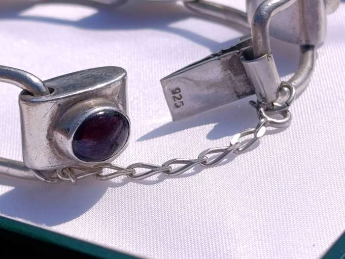 Rare Vintage Sterling Garnet Bracelet