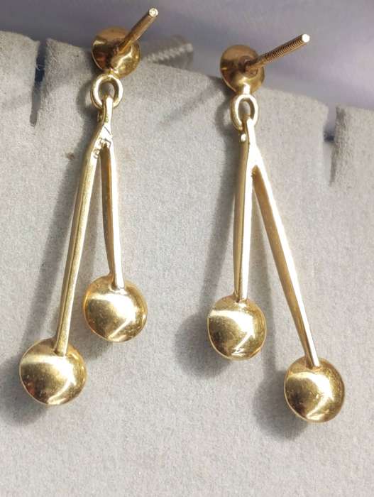 Estate 18ct Gold Diamond Drop Earrings