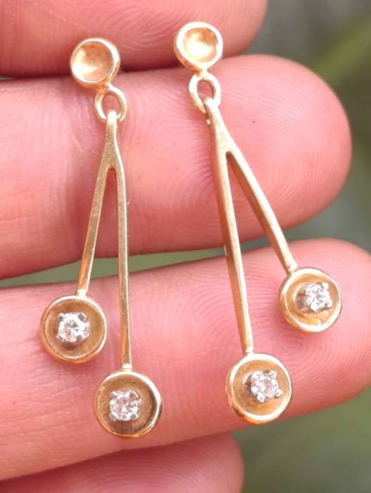 Estate 18ct Gold Diamond Drop Earrings