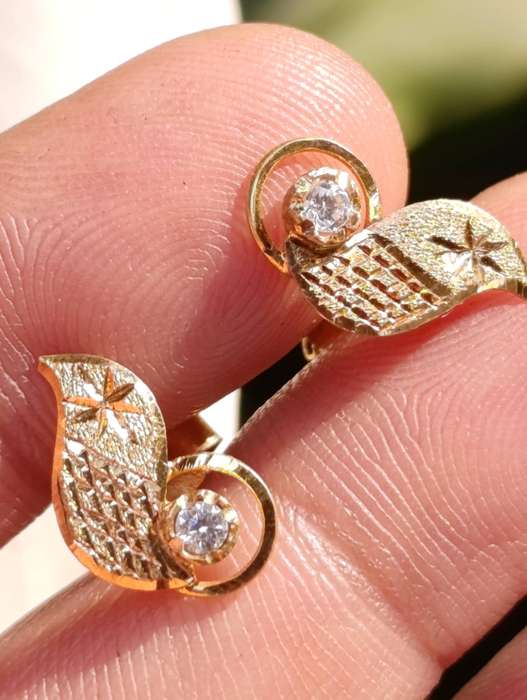 9ct Gold Vintage Cutwork Earrings
