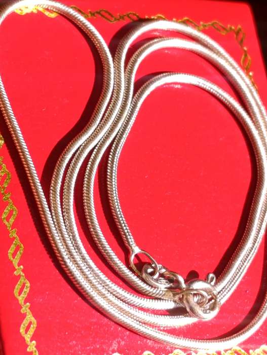 Vintage 18ct White Gold Snake Chain