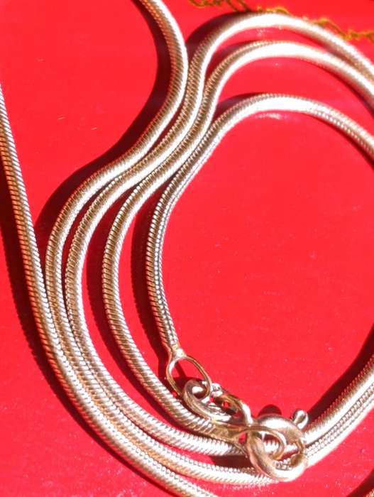 Vintage 18ct White Gold Snake Chain