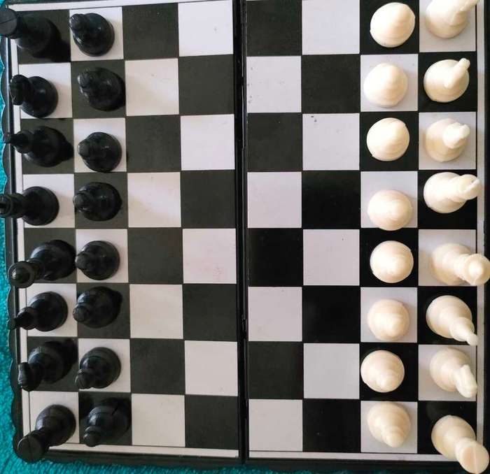 Pocket Magnetic Chess Set