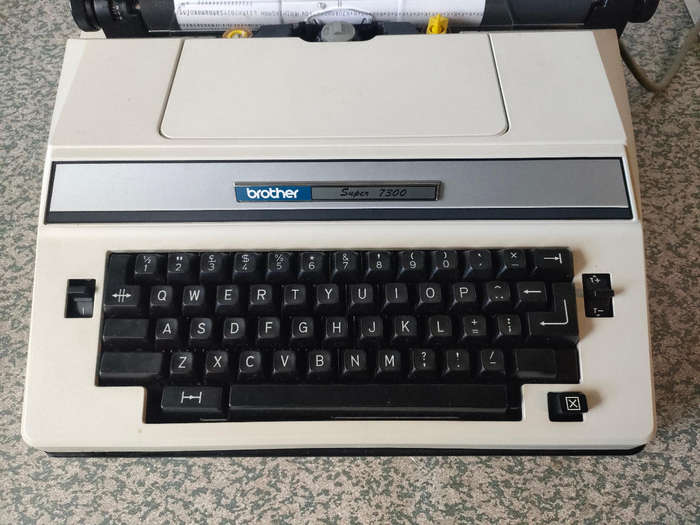 Typewriter - Brother Super 7300