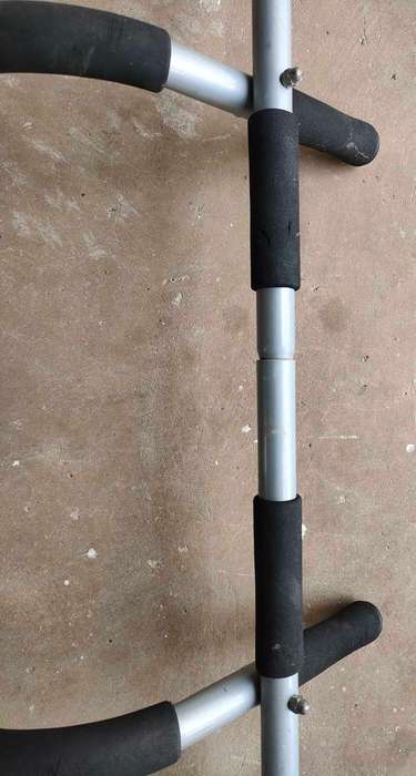 Pull Up Bar