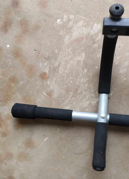 Pull Up Bar