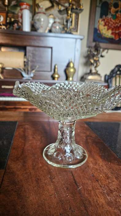 L.E Smith Diamond Point 360 Compote