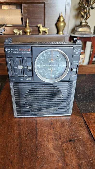 Sanyo Mirage RP-7300 Portable Radio
