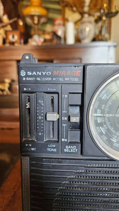 Sanyo Mirage RP-7300 Portable Radio
