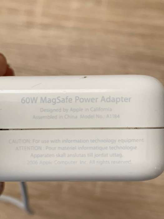 APPLE MACBOOK AIR A1370  13" LATE 2010 - PLEASE READ !!