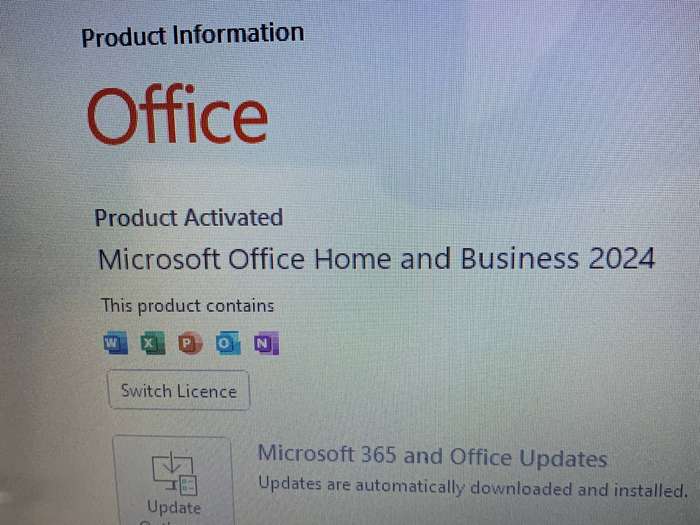 HP LAPTOP | INTEL  i3 | 8 GB RAM | MICROSOFT OFFICE BUSINESS AND HOME 2024 |  PRISTINE CONDITION