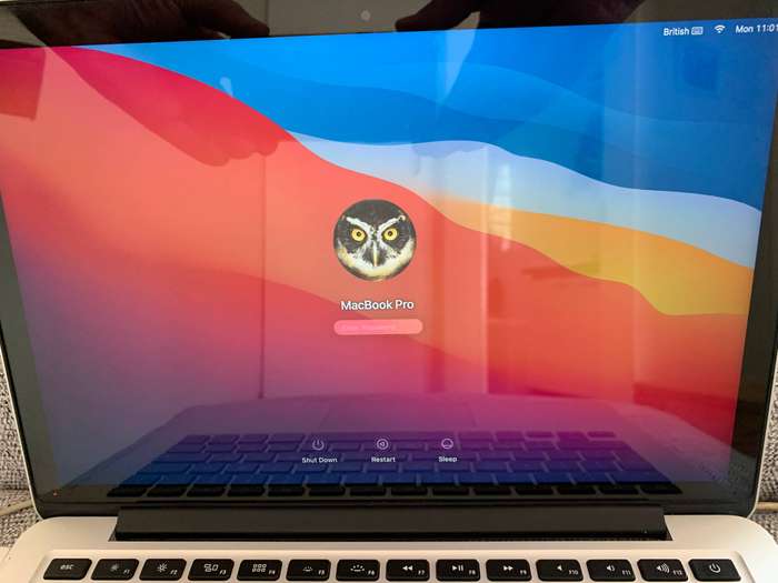 Apple MacBook Pro 13.3-inch Core i5 2.4GHz 8GB RAM 256GB SSD RETINA Late 2013