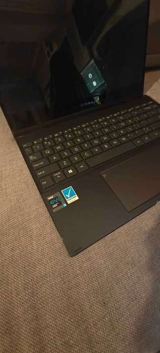 Asus Zenbook Flip 13 Oled Touchscreen U363E For Parts (Not Turning On)