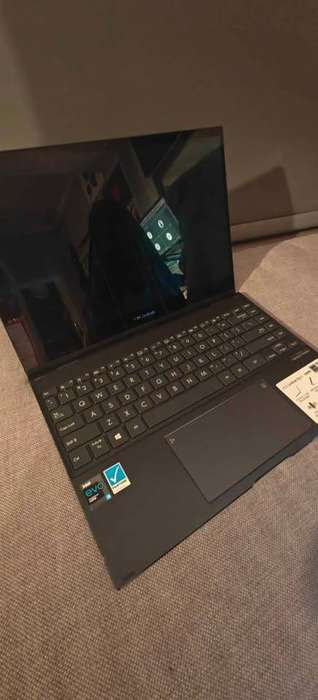 Asus Zenbook Flip 13 Oled Touchscreen U363E For Parts (Not Turning On)