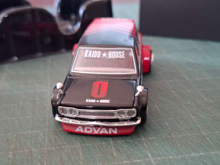 Mini GT Kaido House Datsun 510 Wagon "Advan"
