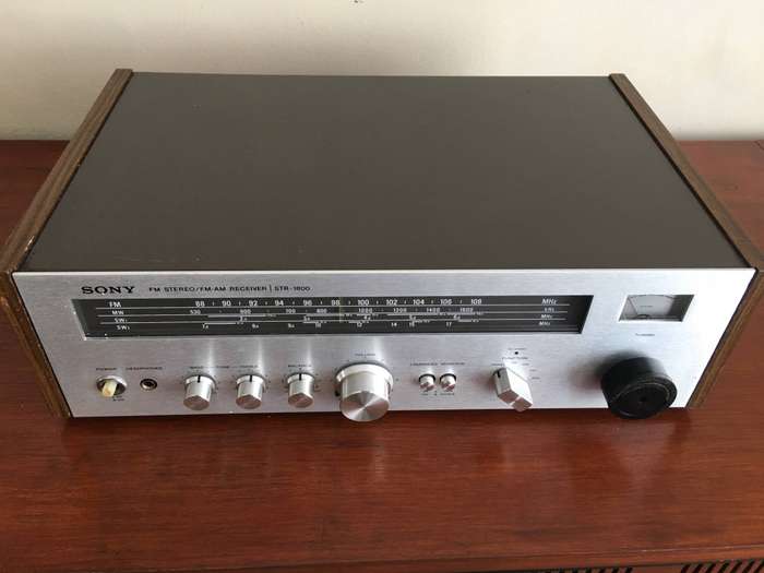 Sony STR 1800 Vantage stereo tuner Amplifier