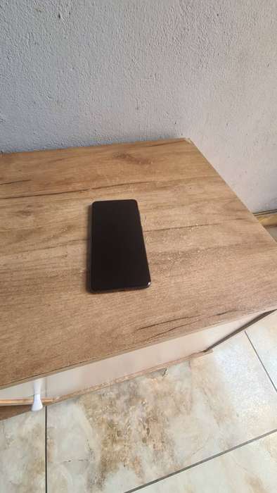 Samsung Galaxy S21 5G 256GB Pre-owned