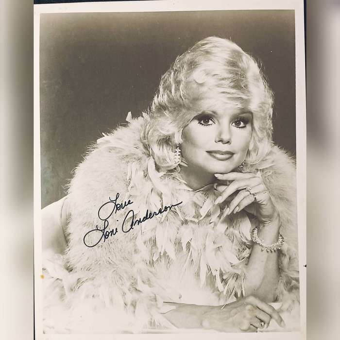 Loni Anderson iconic 60s actress live autograph jumbo original photo