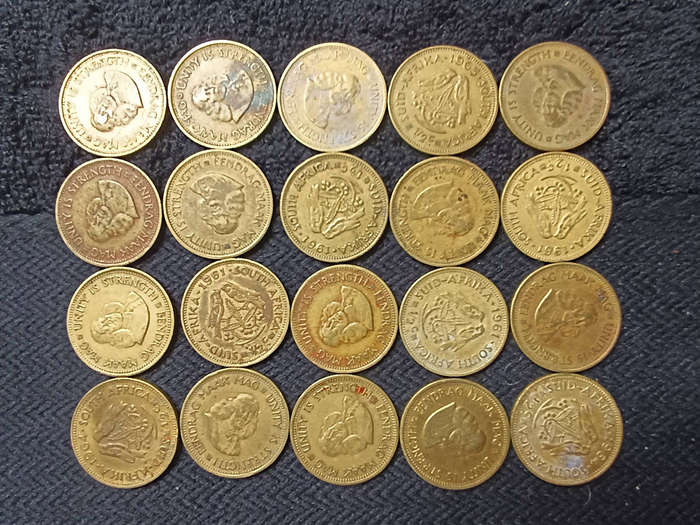 20 x South African half cents, brass, pre 65 lot