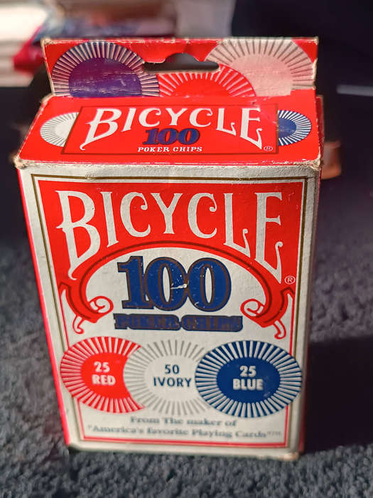 Bicycle 100 poker chips