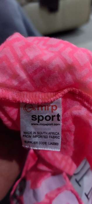 MAXED LADIES TOP SIZE SMALL