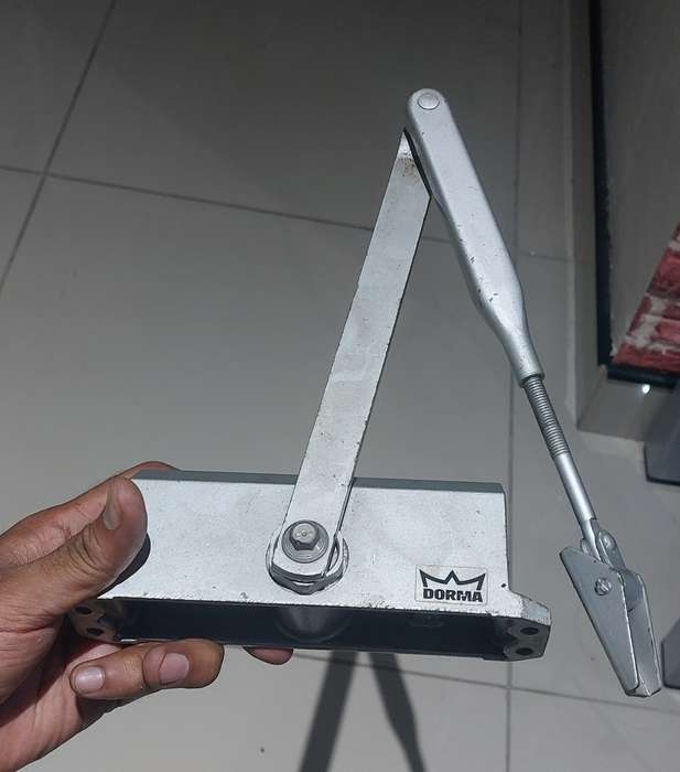 DORMA DOOR CLOSER