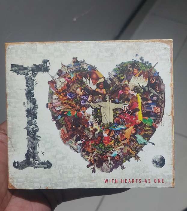 DOUBLE DISC I HEART REVOLUTION : WITH HEARTS AS ONE HILLSONG UNITED LIKE NEW