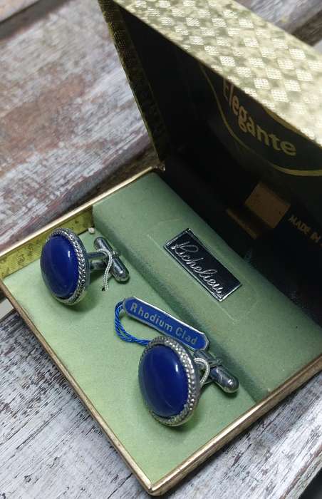 VINTAGE CUFFLINKS