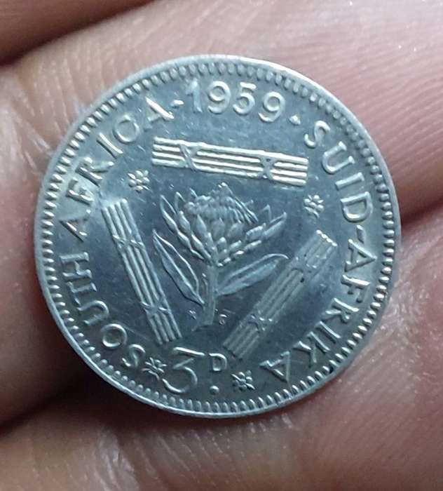 Top condition silver 1959 3 pence tickey coin