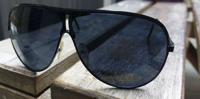Last pair of this style aviator sunglasses