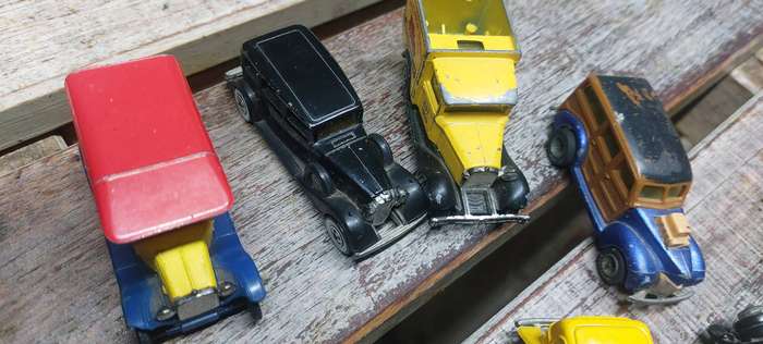 Vintage matchbox and hot wheels cars metal