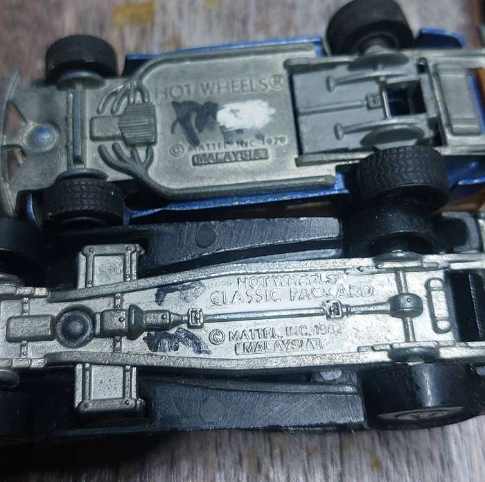 Vintage matchbox and hot wheels cars metal