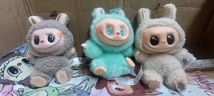 Pop mart Mystery labubu doll