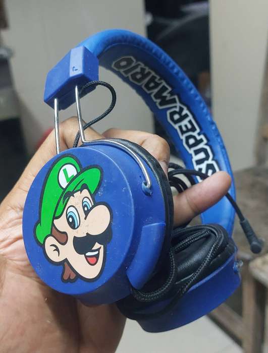 Mario headphones sold as not working