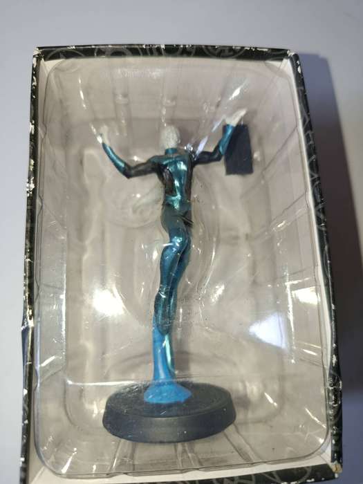 Saint Walker DC Lead Figure