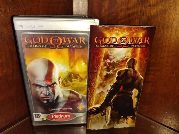 God of War Chains of Olympus  PSP Playstation Portable