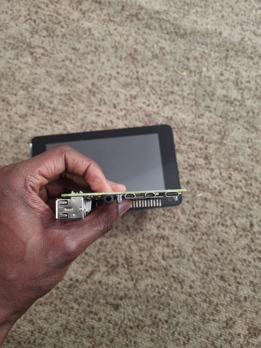 Raspberry Pi 4B 4Gb RAM with 7'' touchscreen display